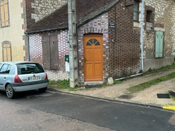 Maison de village à 5 minutes de Joigny 