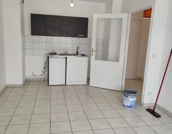 Appartement T2 // Rue de la Commune de Paris // Oullins 