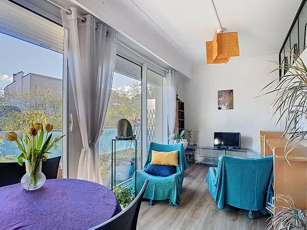 Pour Investisseur : T2 38.55m2 moderne loué - Boulevard Lelasseur à Nantes 