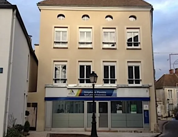 Bâtiment 167 m²