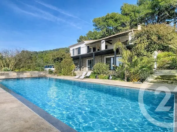 Maison 7 pièces 203 m² 