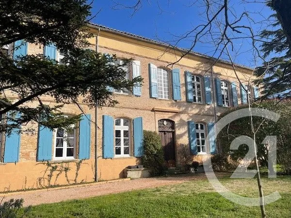 Maison 10 pièces 535 m² 
