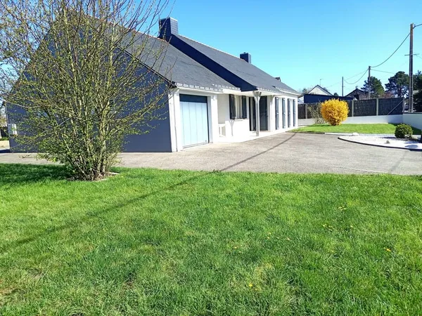 MAISON A VENDRE MESANGER - 117 M2 et 6 PIECES -