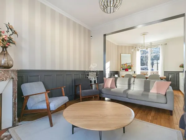 Versailles Montreuil Maison 7 pièces 167m² au sol sur parcelle de 300 m² environ avec garage
