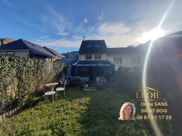 Maison SPA terrasse jardin garage vue montagnes