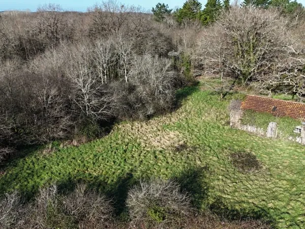 GRANGE SITUE EN ZONE AGRICOLE NON RENOVABLE 