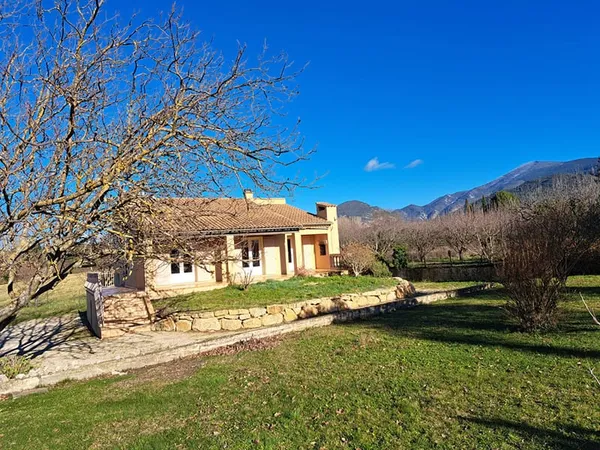 Villa dans quartier recherché sur 1500m2 de terrain 