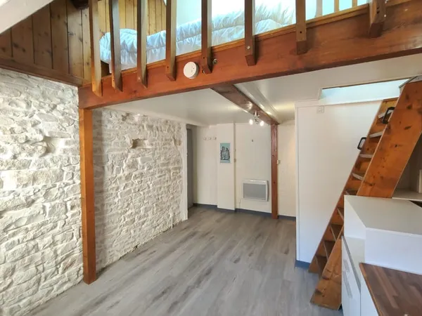 Vieux TALANT Studio avec mezzanine : 