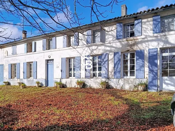 Charentaise à rénover - Fort potentiel - Bussac sur Charente