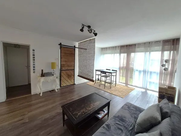 Coup de coeur - Bel appartement avec parking sécurisé, proche commodités