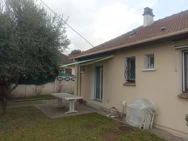 Maison T3 et bureau + jardin, box - 65.34 m2 - NEUILLY PLAISANCE 