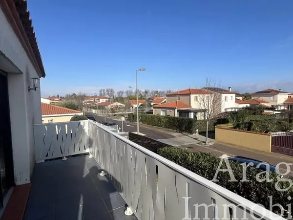 À louer , F3 avec grand balcon et parking, Saint-Laurent-de-la-Salanque