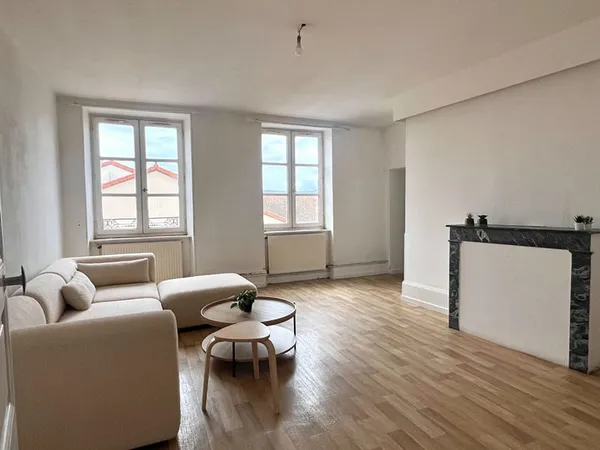 RIOM / Centre historique appartement à vendre T3 avec vue dégagée, coup de coeur ! 