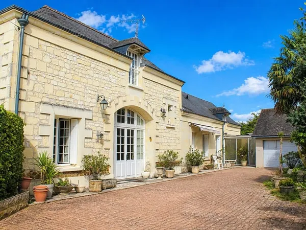 Maison Vente Benais 5p 204m² 202350€