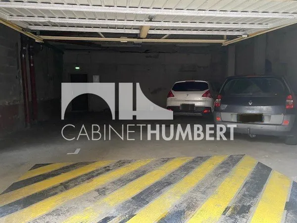A LOUER EMPLACEMENT DE PARKING - 18 RUE D'ARCOLE