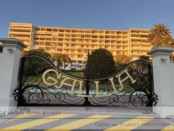 À vendre - 2 pièces rénové dans la prestigieuse résidence Le Gallia à Cannes Montfleury