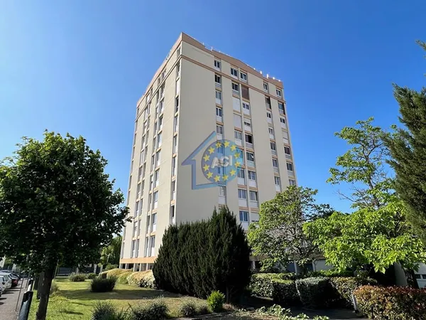 Appartement Mantes La Ville 4 pièces 72.83m², 2 caves, box