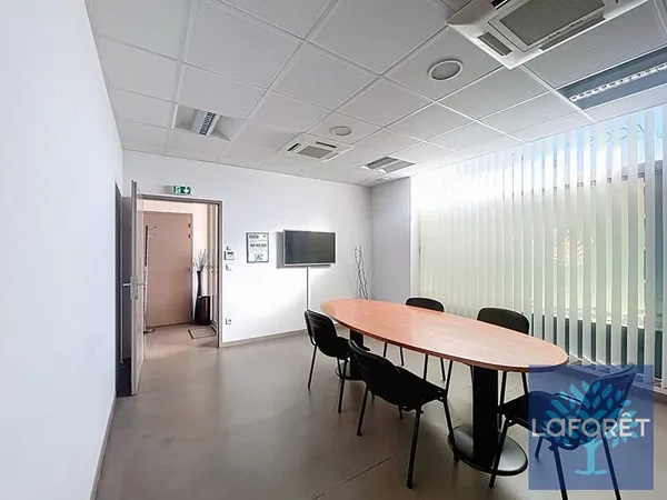 DAX ? Immeuble de bureaux 422 m² ? Proche gare + 26 parkings
