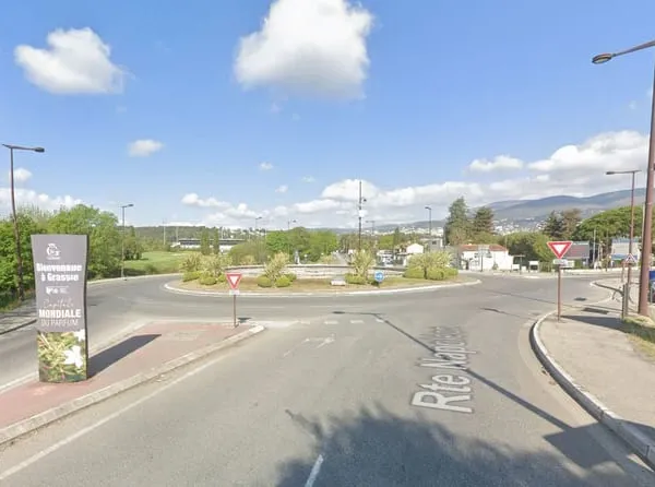 Lot de 5 parkings en sous-sol à Grasse