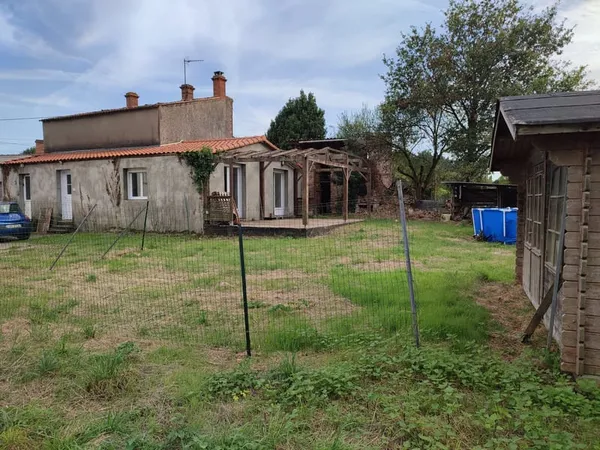 Maison vallet en hameau 3 chambres/bureau