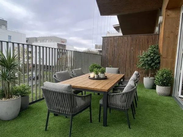 Appartement T3 - Terrasse - Parkings 