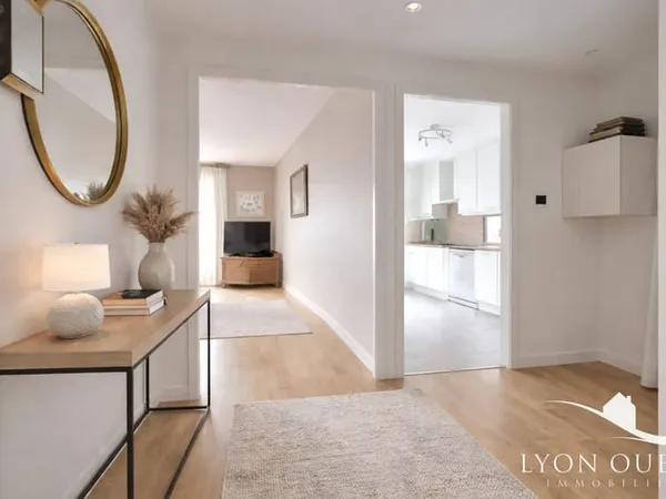 Appartement au centre de Charbonnières-les-Bains 