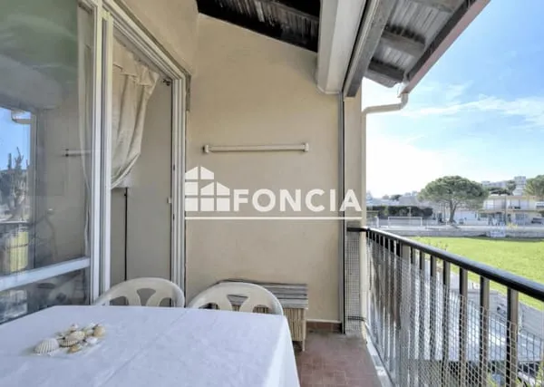 Secteur Boucanet - Grand P3 traversant avec terrasse vue sur parc 