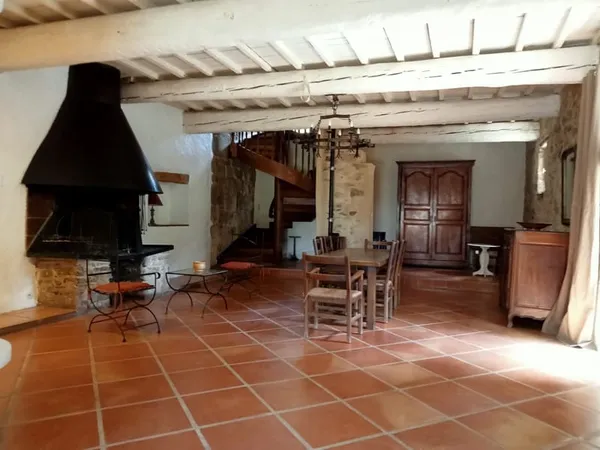 Maison Ginestas 4 pièce(s) 180 m2 