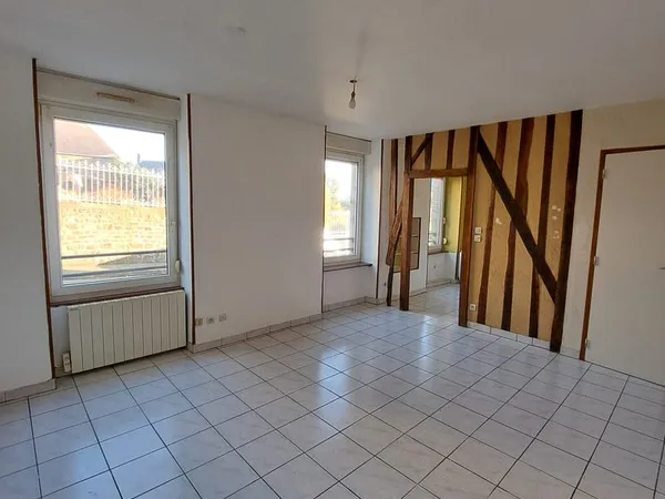 Studio de 24m2 - Centre-ville LA FERTE MACE 