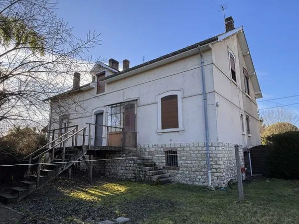 Maison mitoyenne sur s/s 
