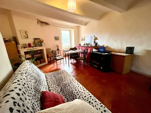 Maison de village à Laroque 