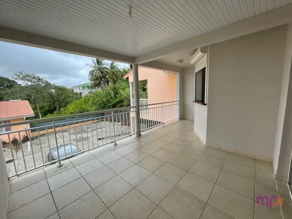 VILLA T3 JUMELEE DE 80.35 M2 AVEC JARDIN ET ET GARAGE 