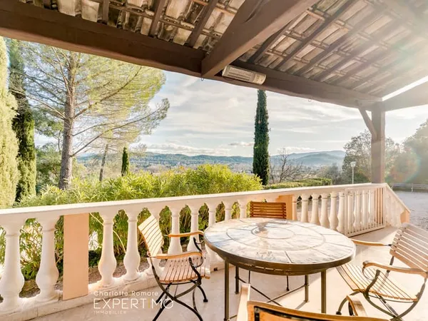 VILLA T6 PISCINE ANNEXES VUE PANORAMIQUE
