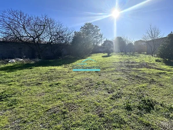 Terrain constructible viabilisé 500 m2 Mireval 
