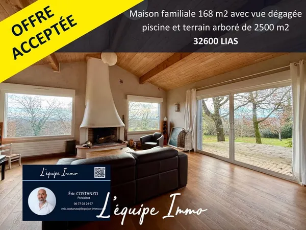Maison familiale avec piscine et vue sur les Pyrénées 