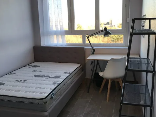Colocation de 5 chambres - BRON 