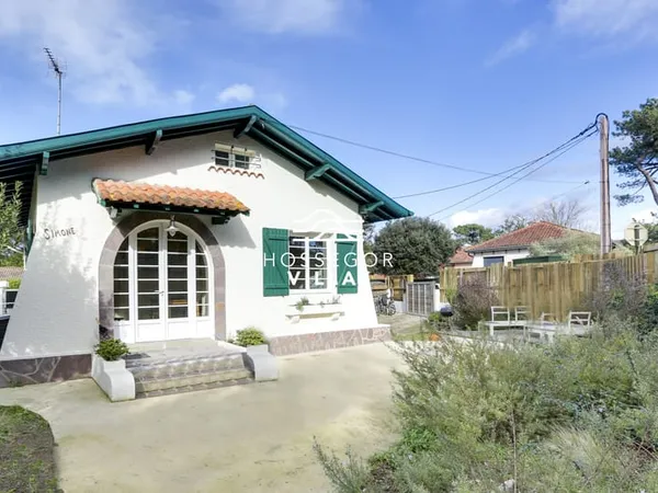 Villa LOTUS