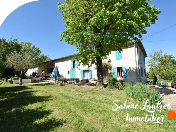 Authentique ferme viticole rénovée Charme, volumes + deux 
