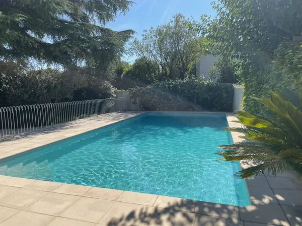 Villa familiale avec piscine