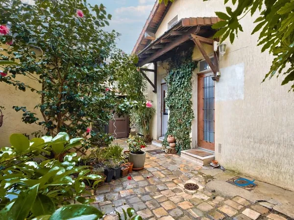 Versailles - comme une maison, appartement en duplex - 3P - 44m2 - entièrement refait à neuf 