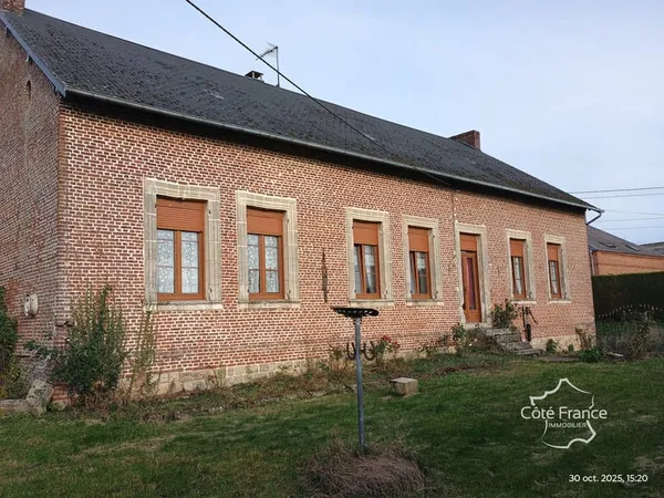 AISNE (02) - HOURY - Ancienne ferme sur plus de 1 hectare de