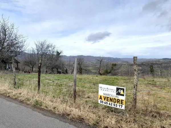 EXCLUSIVITE SECTEUR VALLON - TERRAIN A BÂTIR DE 1190 M² AVEC 