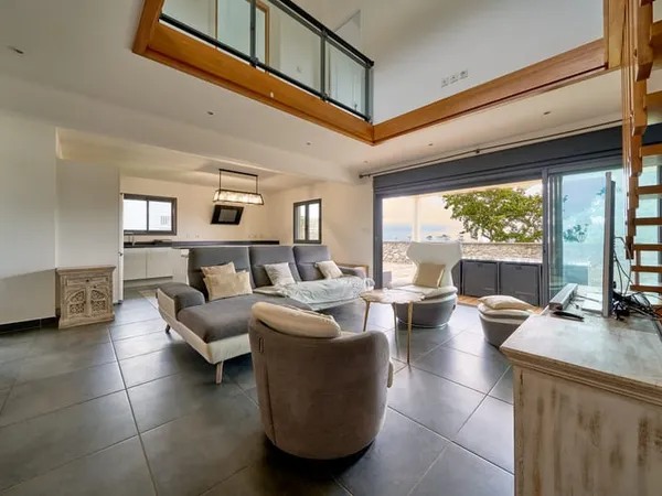 Maison T4/5 moderne à vendre Beauséjour Sainte-Marie 