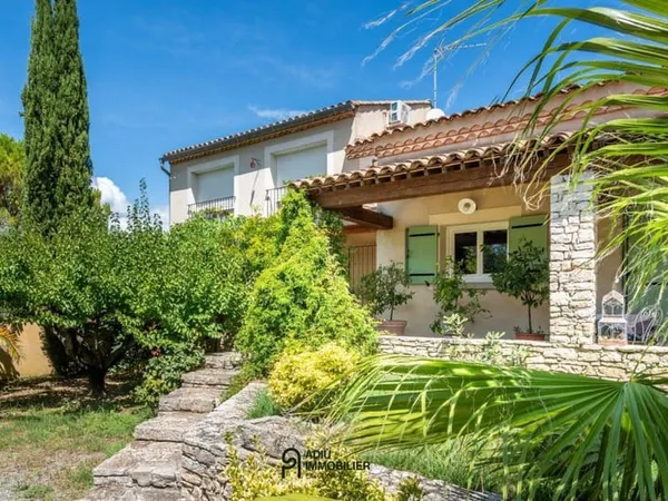 Villa avec piscine et appartement indépendant à 10 km d'Uzès