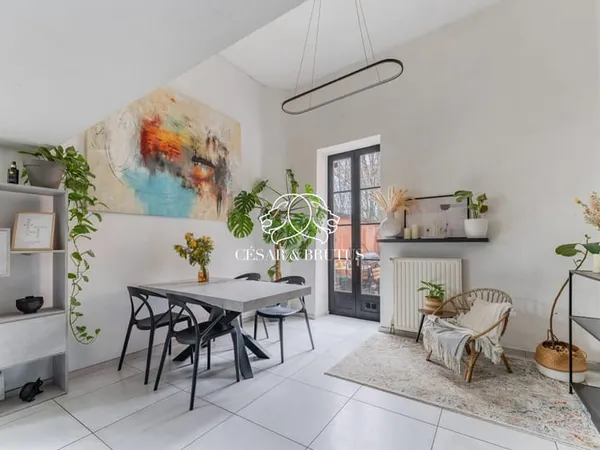 Grand T4 familial rénové avec terrasse - Lyon 9€ 