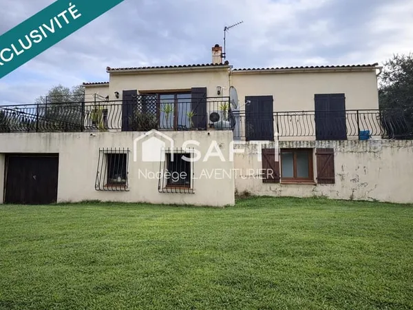 BASTELICACCIA - Maison familiale avec vue dégagée et fort potentiel