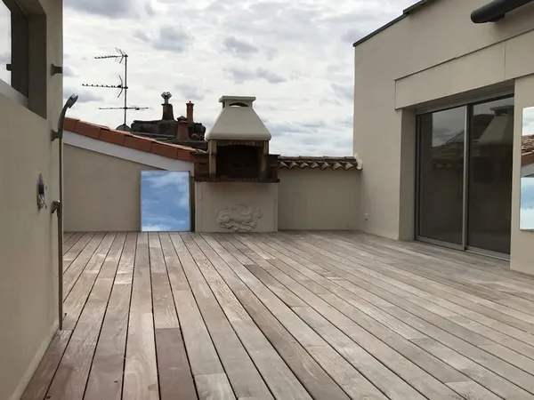 T5 AVEC TERRASSE - PLACE GAMBETTA 
