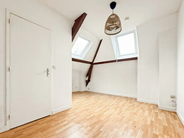 Studio de 12 m² à fort potentiel - Secteur Thabor 