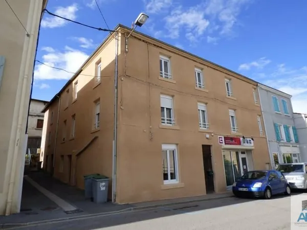 Renaison, Rue du Commerce 