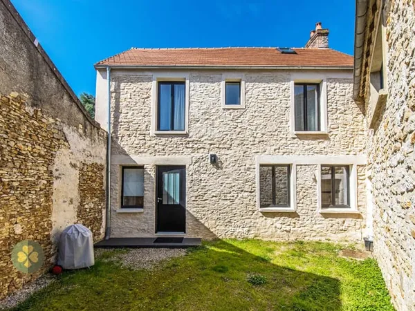 DEPT Yvelines (78) Thoiry + A vendre maison centre-ville 